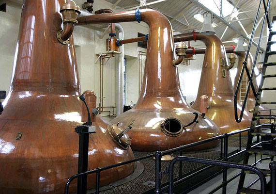 Оборудование на производстве виски Highland Park