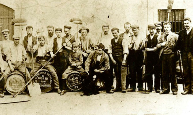 Работники винокурни Balvenie