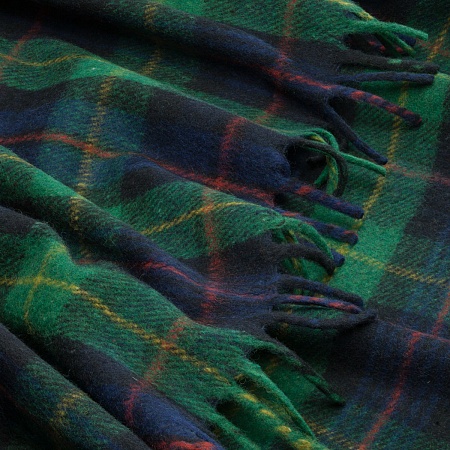 картинка Highland Wool Blend Tartan Blanket FARQUHARSON от магазина  Mykilt